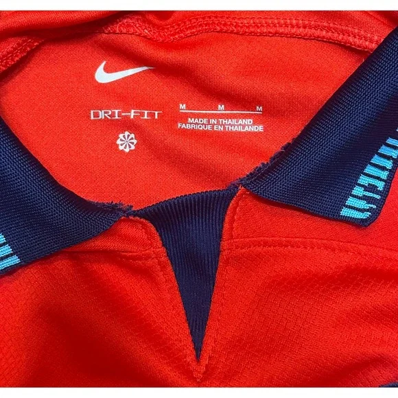 Nike England Soccer Team 2022 Away Red Dri-Fit Jersey Men's Sz M (DN0685-600) - Picture 4 of 10